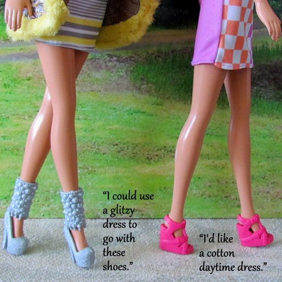 BARBIE DOLLS + 4 DRESSES, VINTAGE COAT & JACKET+ 2 PAIRS SHOES, 2 BLONDES MATTEL - Picture 4 of 12